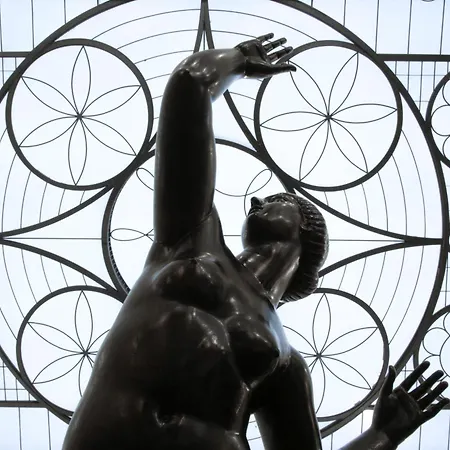 Grand Et De - The Leading Of The World Milan