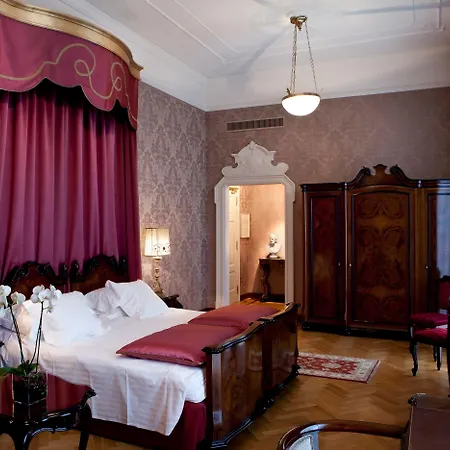 Grand Et De - The Leading Of The World 5*