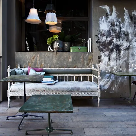 Grand Et De - The Leading Of The World